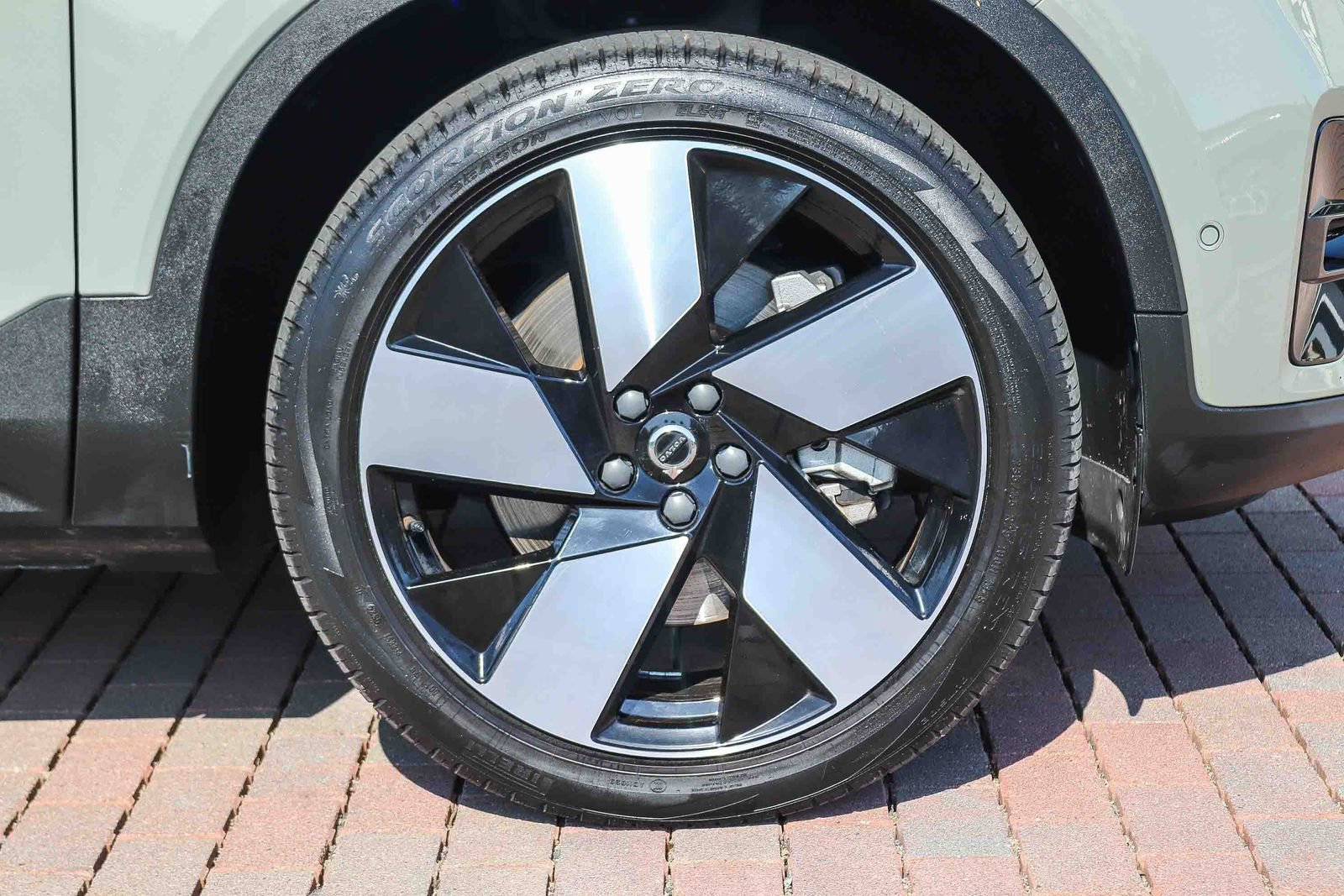 Used 2023 Volvo C40 P8 Recharge Plus w/ Climate Package AWD/4WD image 11