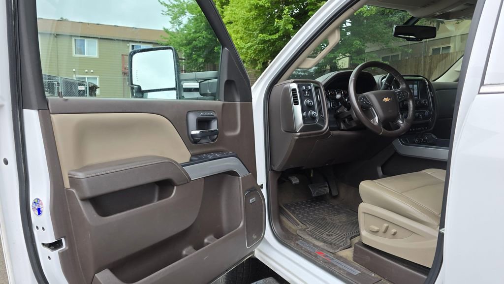 Used 2017 Chevrolet Silverado 3500 LTZ w/ Duramax Plus Package AWD/4WD image 20