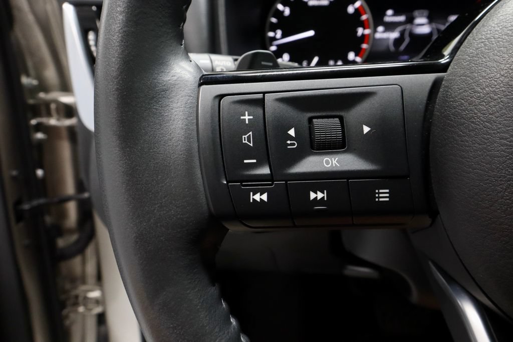 Used 2022 Nissan Rogue SL AWD/4WD image 27