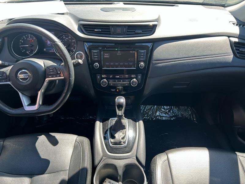 Used 2018 Nissan Rogue SL w/ Premium Package FWD image 11