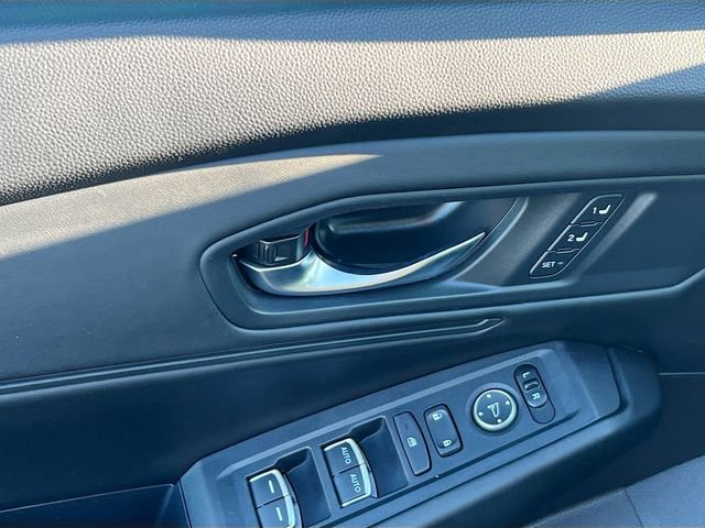 Used 2023 Honda Accord EX-L image 16