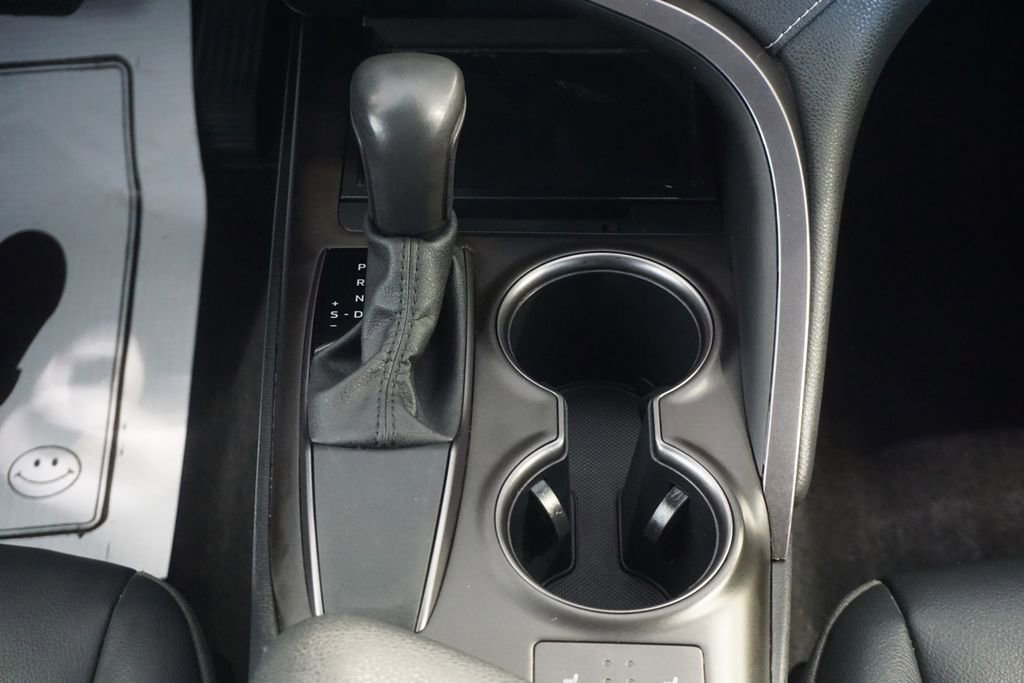 Used 2023 Toyota Camry SE image 30