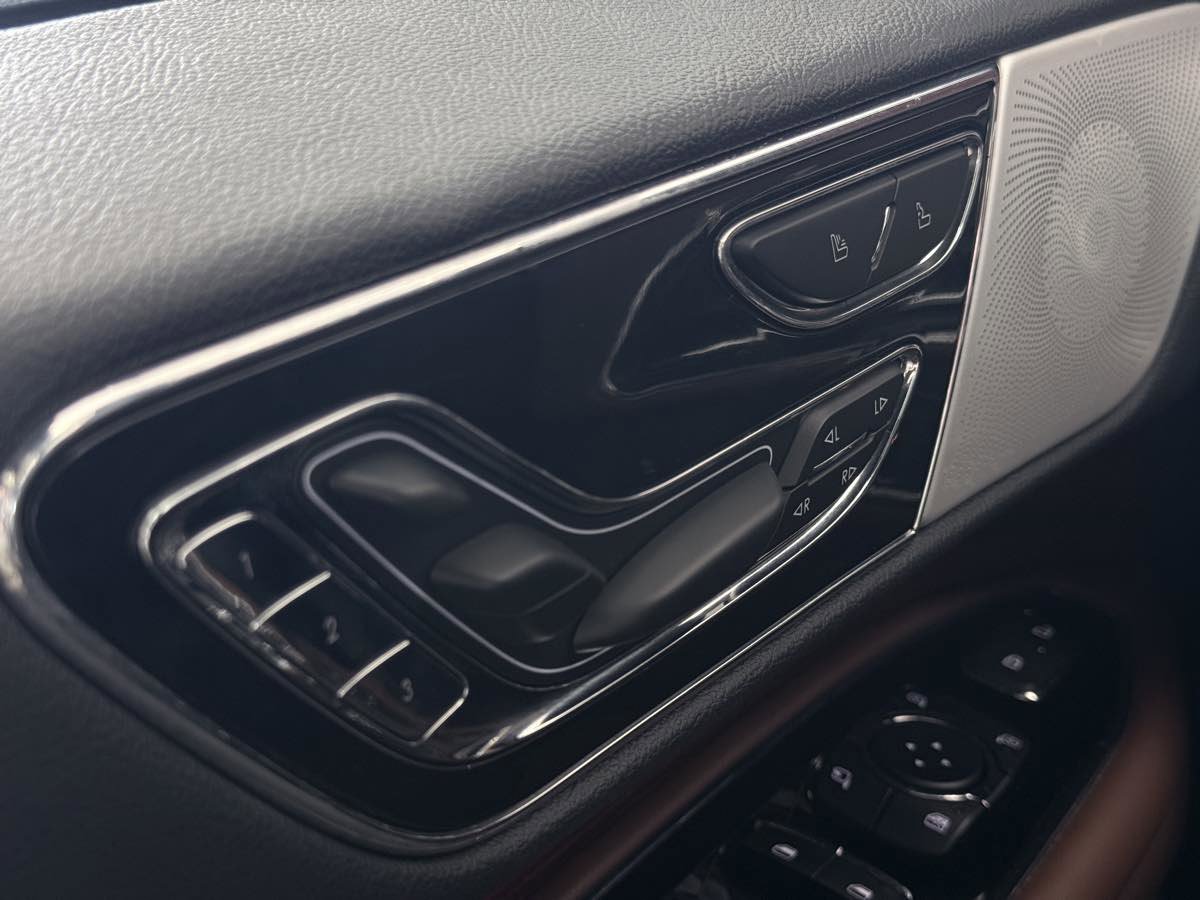 Used 2024 Lincoln Navigator Reserve AWD/4WD image 50