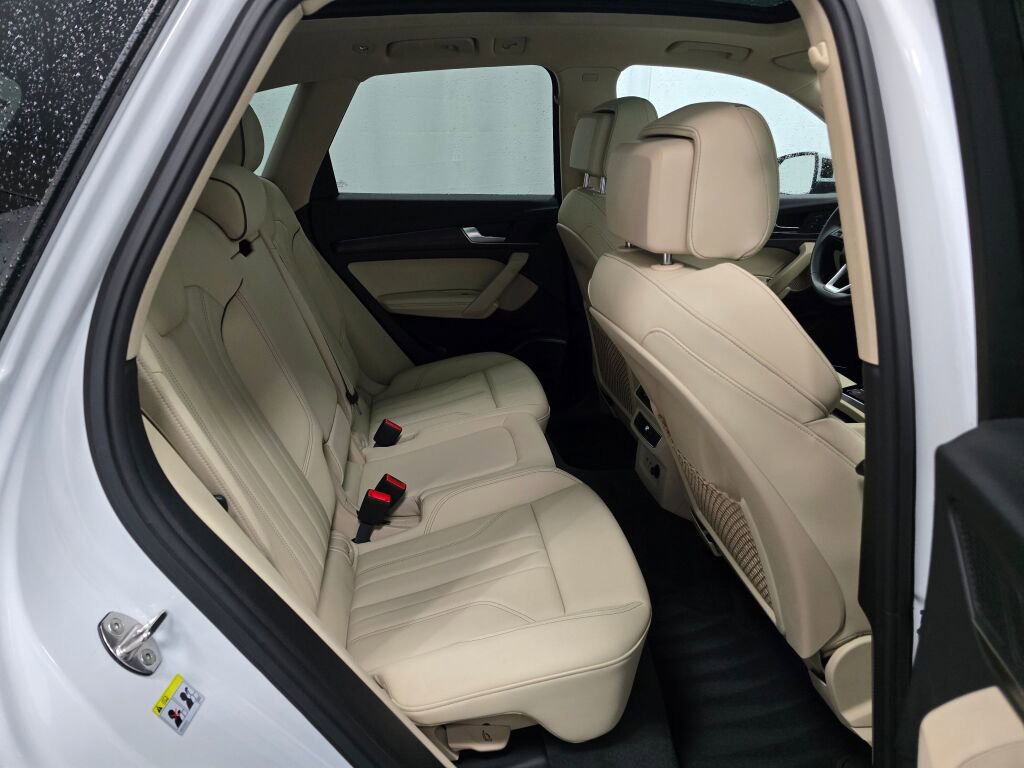 Certified 2025 Audi Q5 2.0T Premium Plus image 25