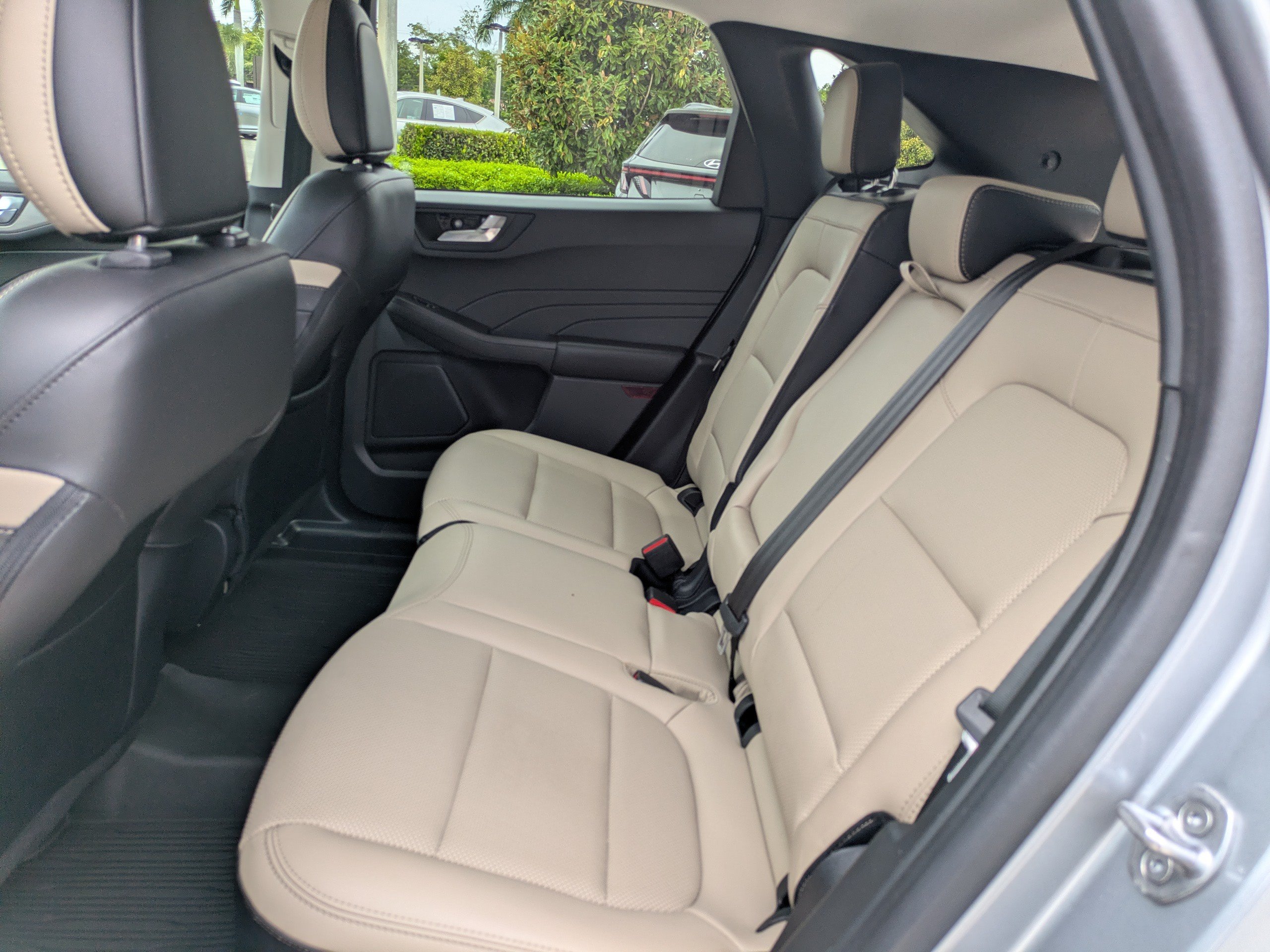 Used 2021 Ford Escape Titanium FWD image 13