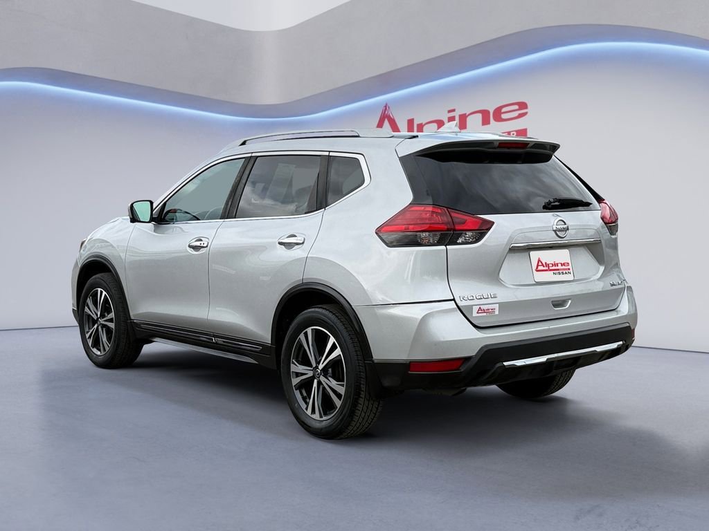 Used 2017 Nissan Rogue SL w/ SL Premium Package image 3