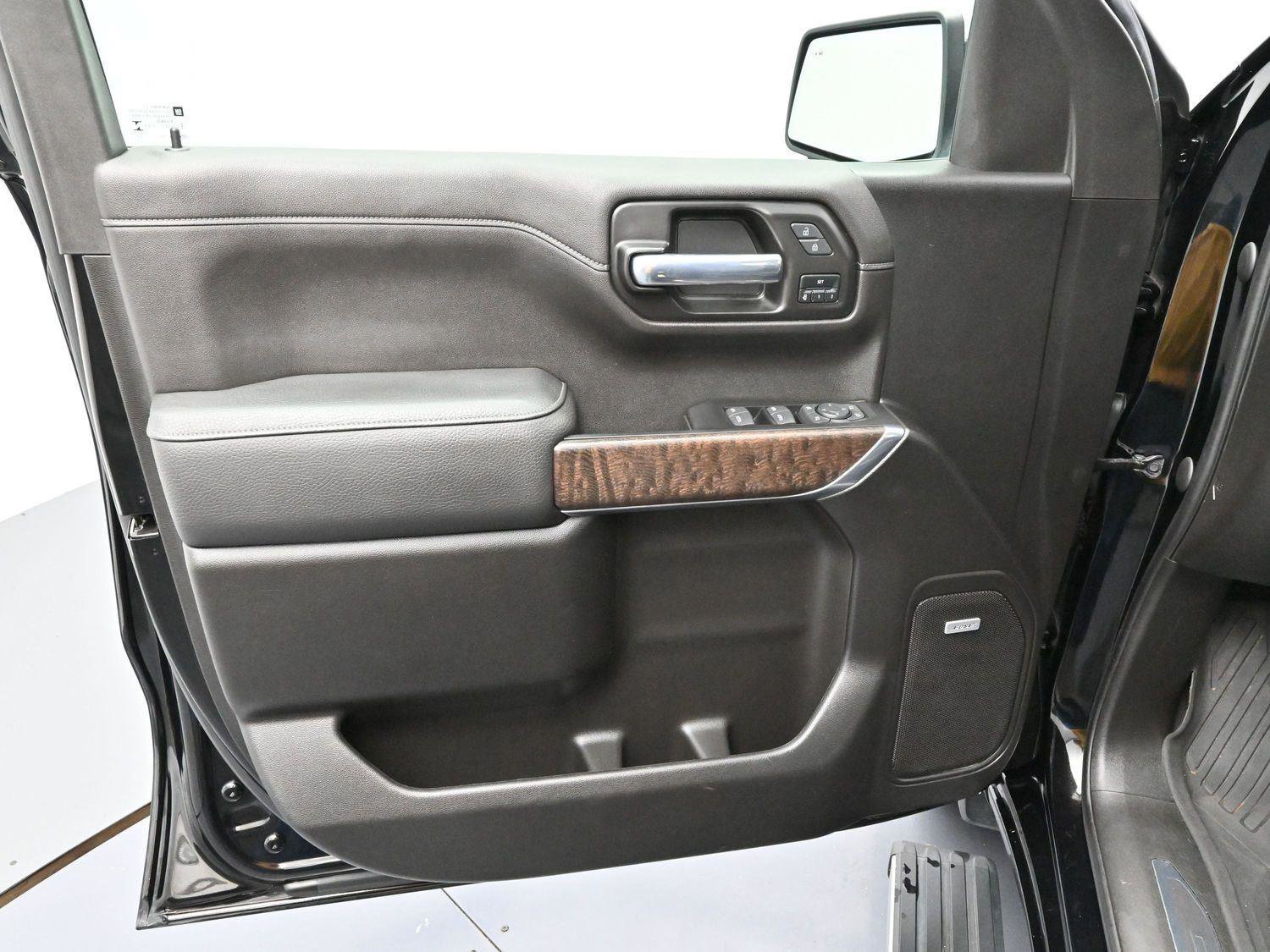 Used 2022 GMC Sierra 1500 Denali w/ Denali Reserve Package image 9