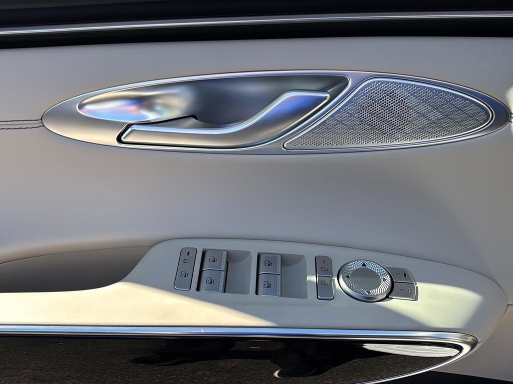 Certified 2026 Genesis GV70 2.5T image 16