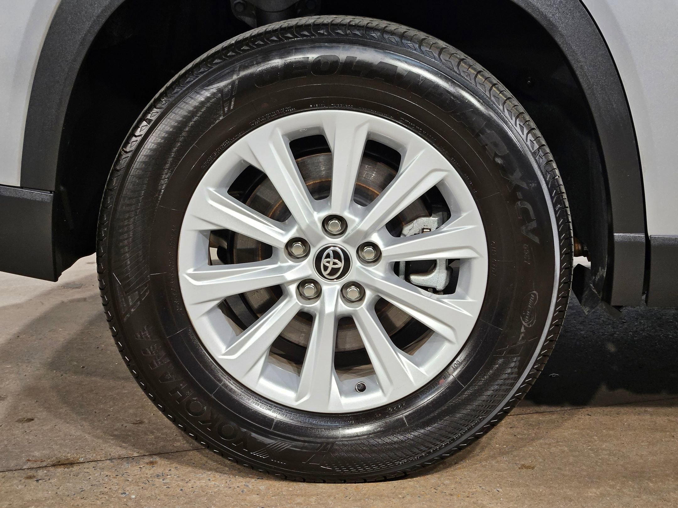 Used 2025 Toyota Grand Highlander AWD image 17