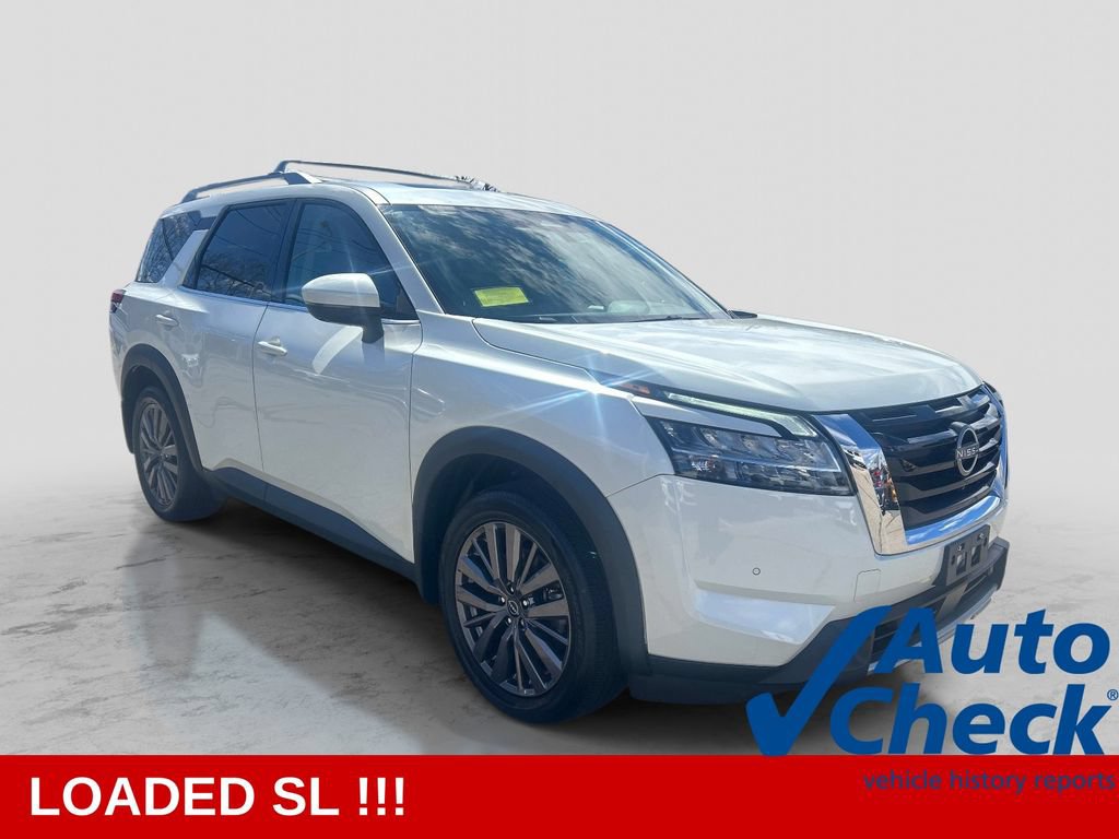 Certified 2023 Nissan Pathfinder SL w/ SL Premium Package AWD/4WD image 3