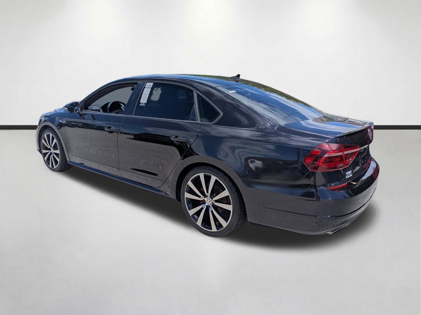 Used 2018 Volkswagen Passat 3.6 image 6