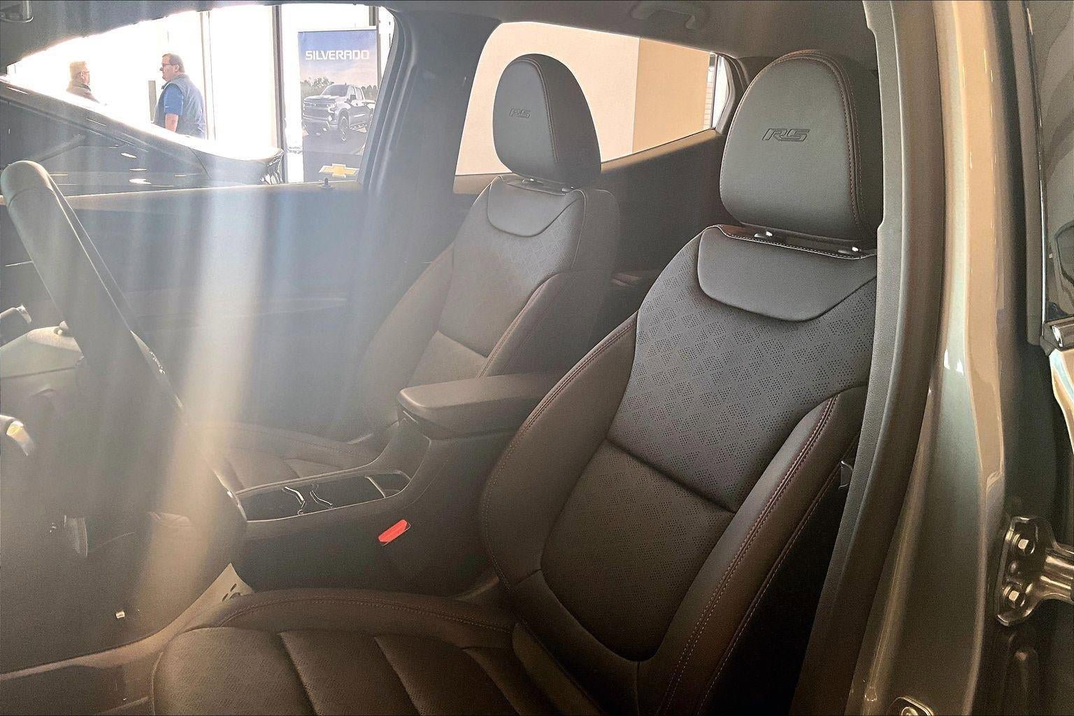 New 2027 Chevrolet Bolt RS FWD image 9