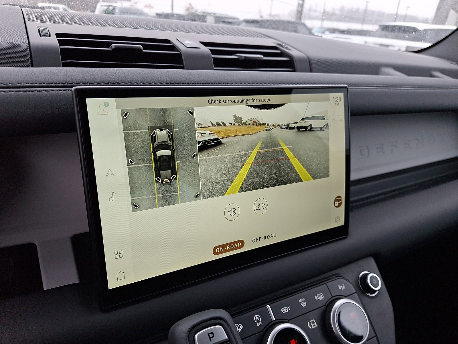 Used 2025 Land Rover Defender 110 S image 18