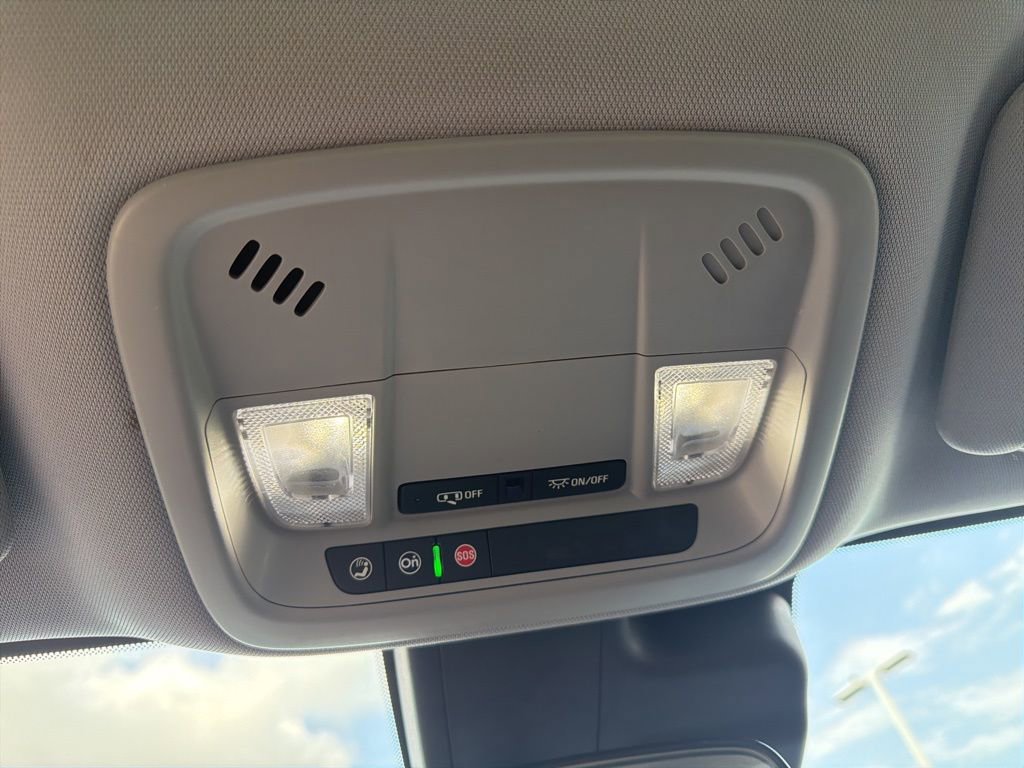 Used 2023 Chevrolet Malibu LT image 13