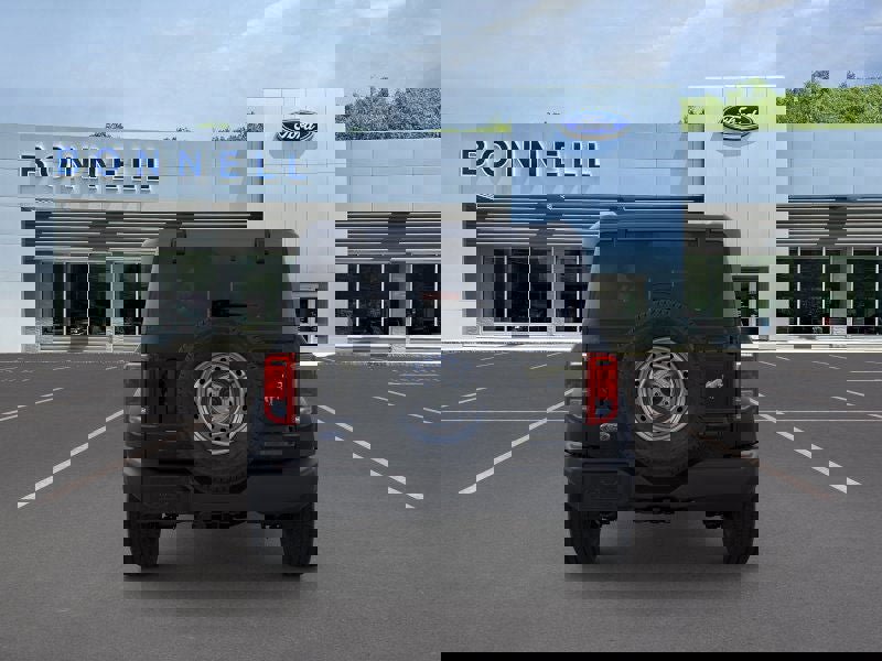 New 2025 Ford Bronco 4-Door image 5