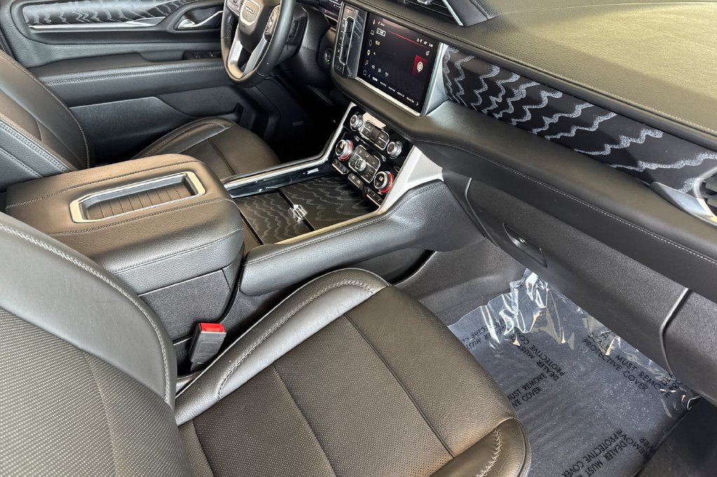 Used 2023 GMC Yukon XL Denali AWD/4WD image 15