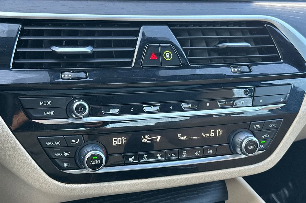 Used 2023 BMW 530e 530e iPerformance w/ Premium Package image 23