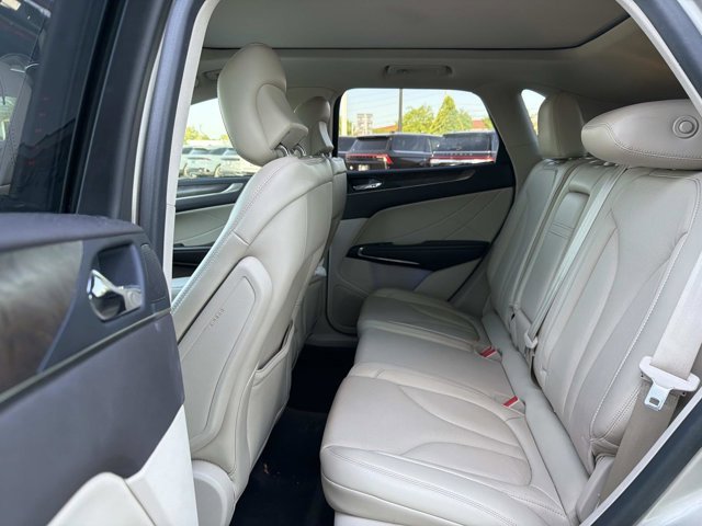 Used 2017 Lincoln MKC Reserve image 16