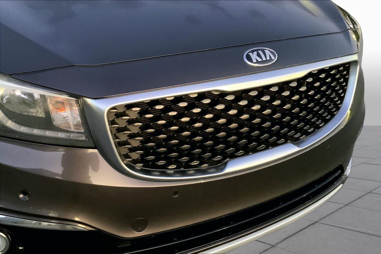 Used 2015 Kia Sedona SX Limited FWD image 26