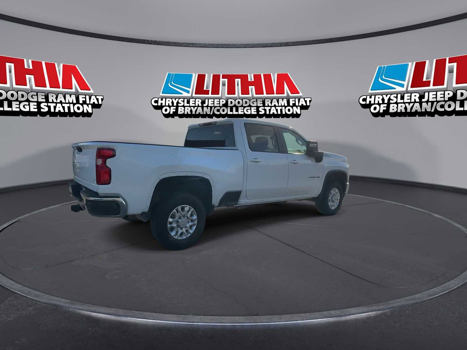 Used 2023 Chevrolet Silverado 2500 LT w/ Convenience Package image 8