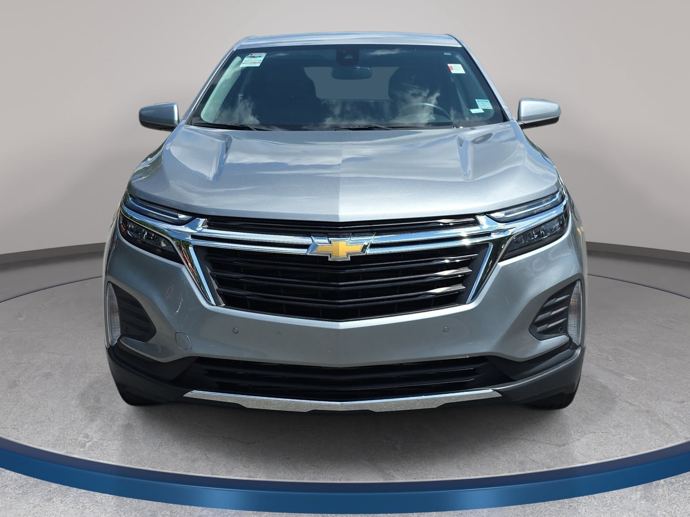 Used 2024 Chevrolet Equinox LT AWD/4WD image 2