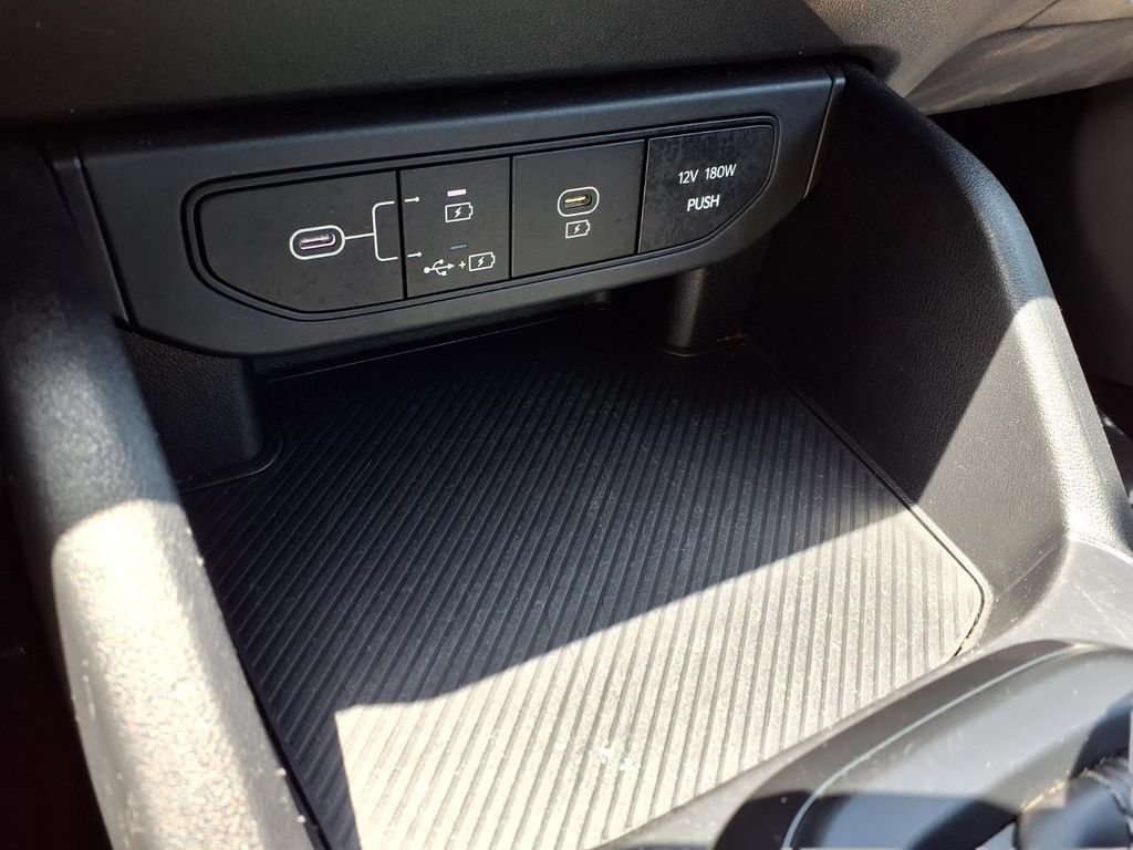 Used 2025 Kia K4 FWD image 9