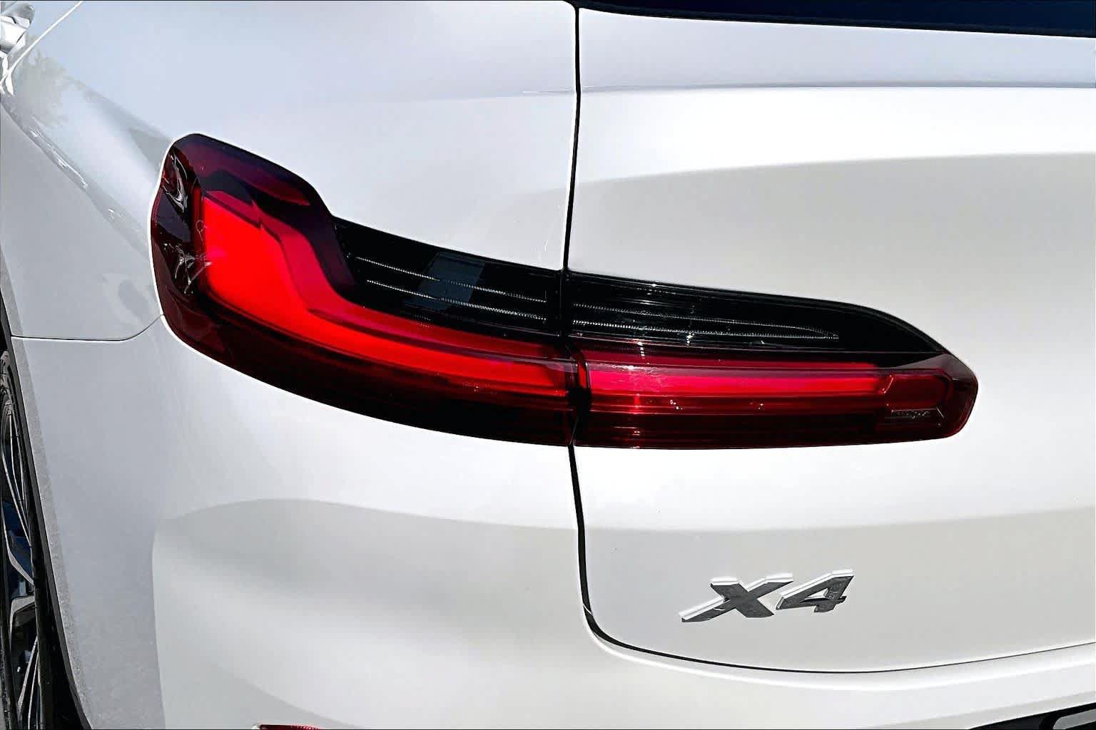 Used 2024 BMW X4 xDrive30i w/ Premium Package AWD/4WD image 30
