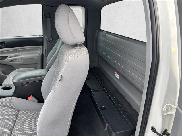 Used 2015 Toyota Tacoma 2WD Access Cab image 11