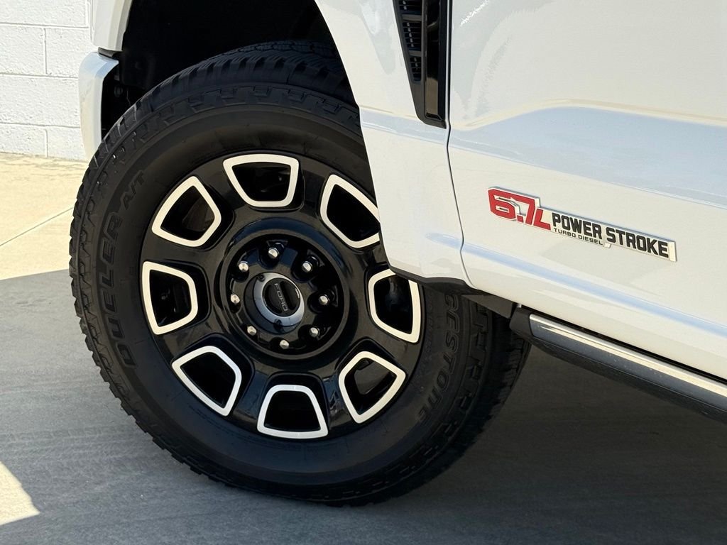 New 2026 Ford F350 Platinum w/ FX4 Off-Road Package AWD/4WD image 19