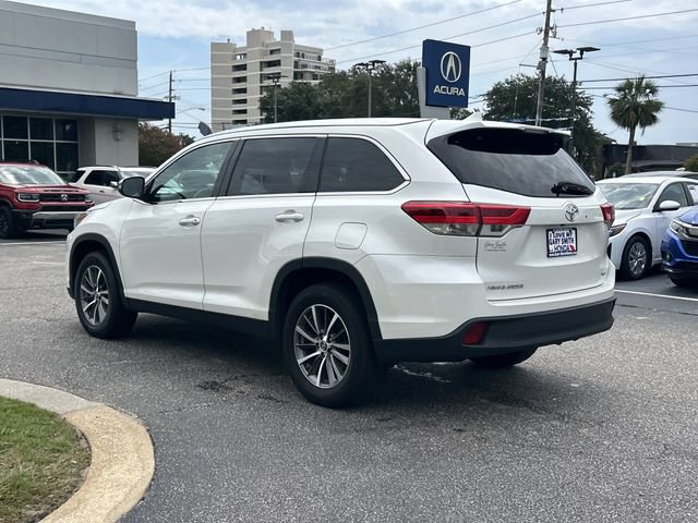 Used 2019 Toyota Highlander XLE FWD image 6