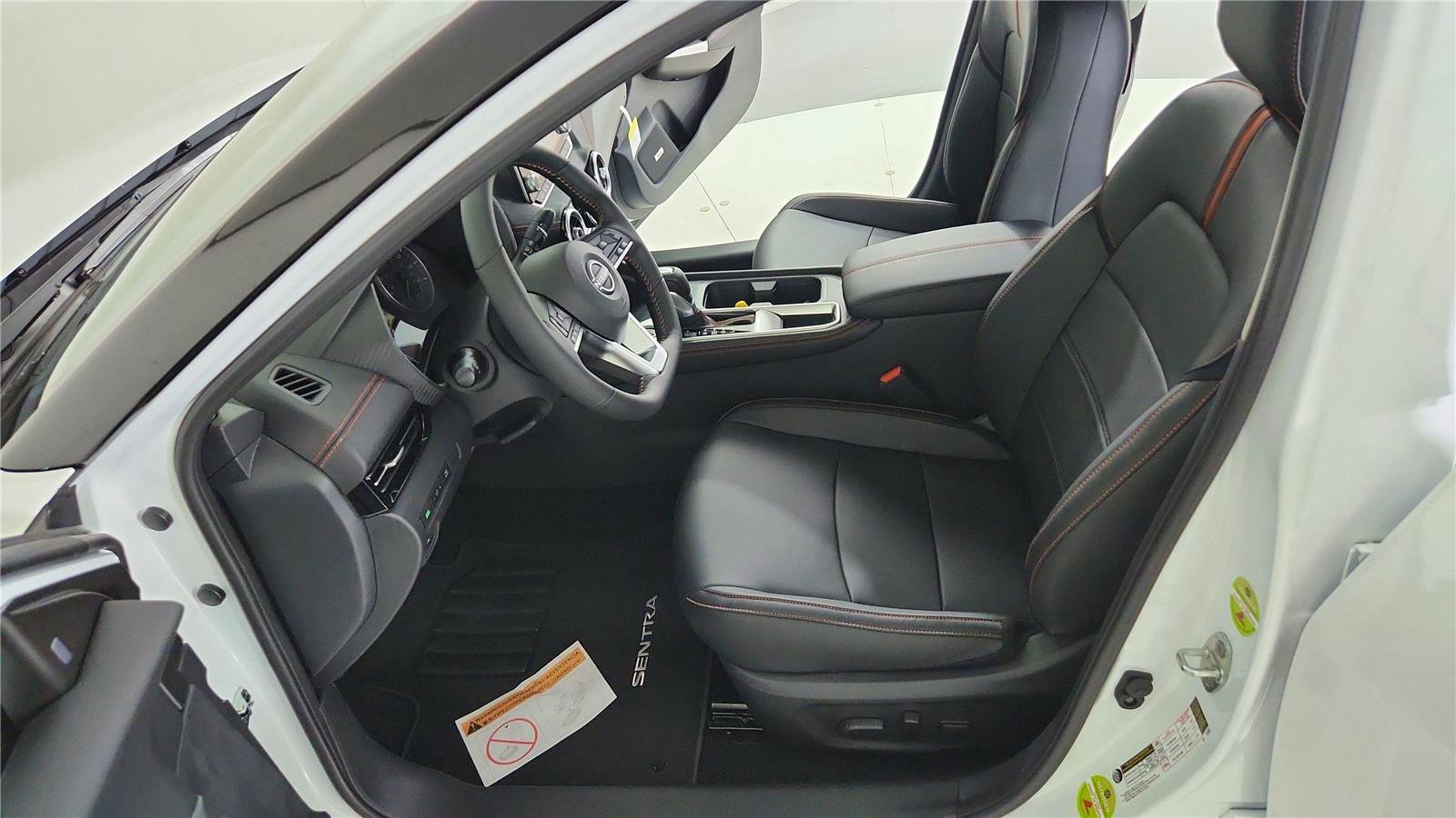 Certified 2025 Nissan Sentra SR w/ SR Premium Package image 17