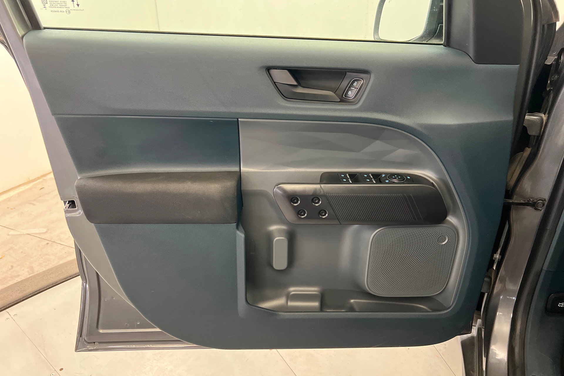 Used 2023 Ford Maverick XL FWD image 14
