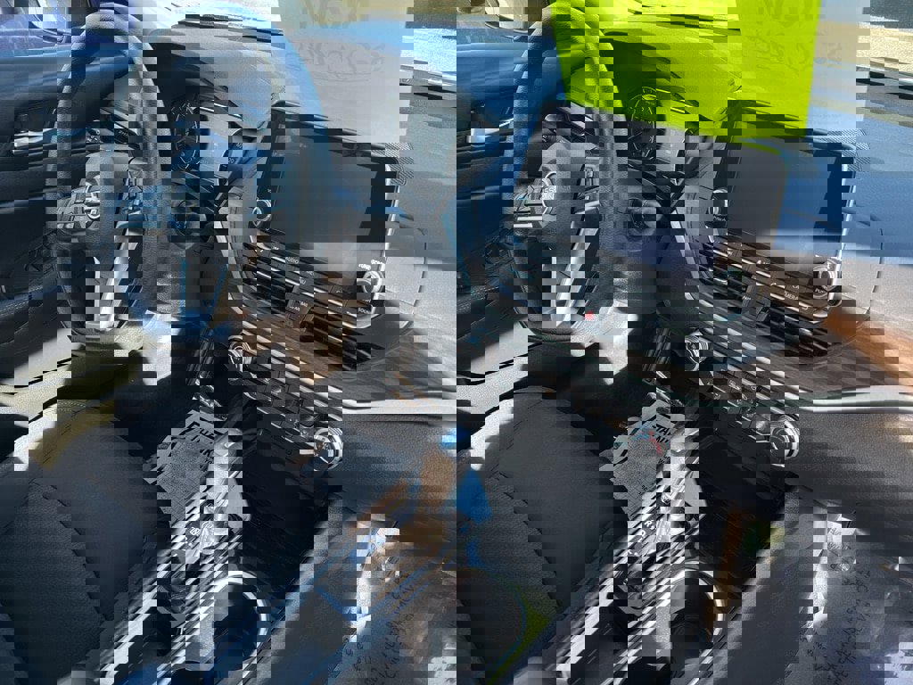 Used 2024 Nissan Altima 2.5 SV image 19