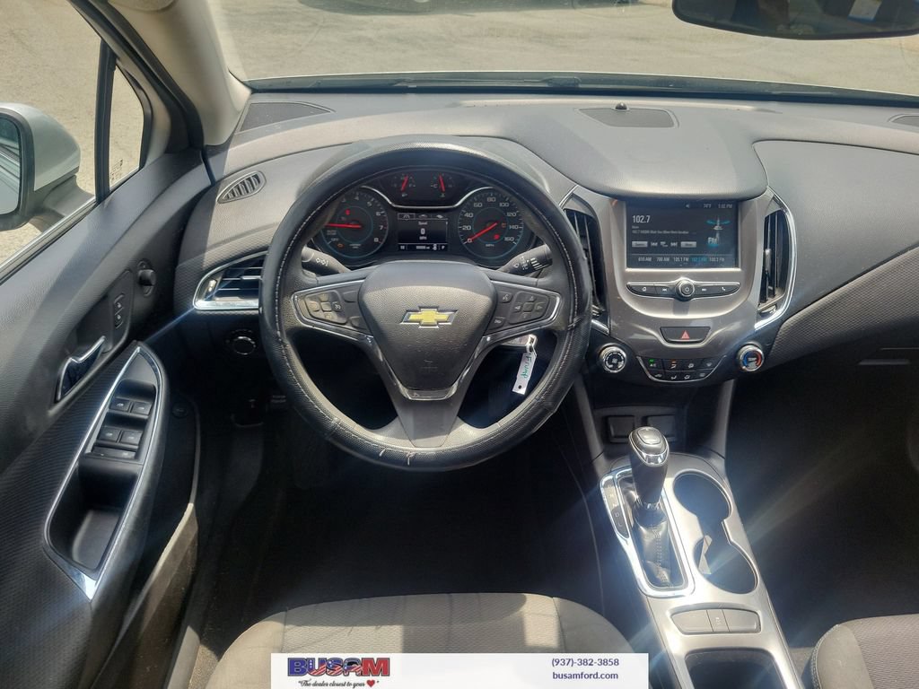 Used 2017 Chevrolet Cruze LT FWD image 7