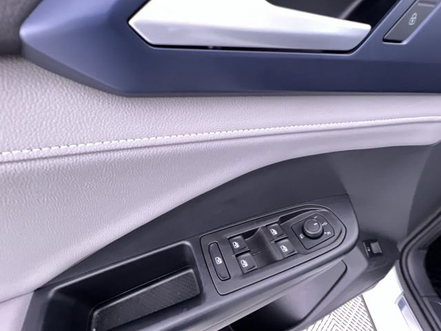 Used 2024 Volkswagen Taos SE image 13