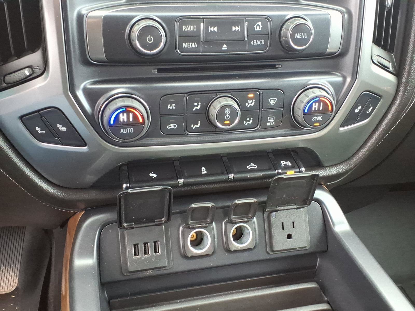 Used 2015 Chevrolet Silverado 2500 LTZ w/ LTZ Plus Package image 19