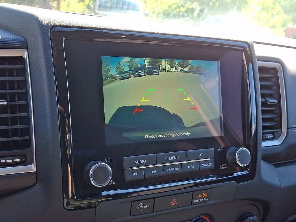 Used 2024 Nissan Frontier SV AWD/4WD image 3