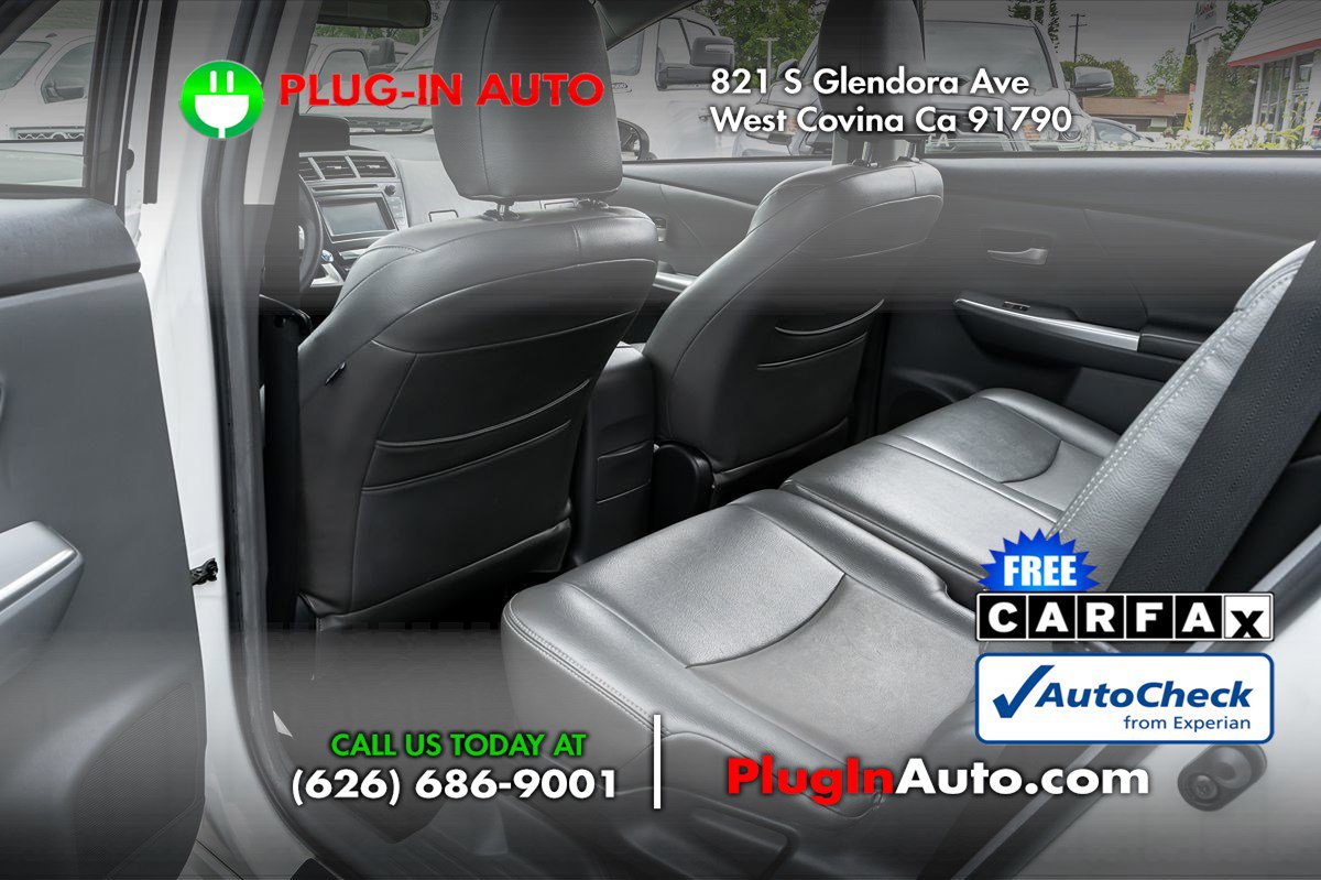 Used 2013 Toyota Prius V Two FWD image 9