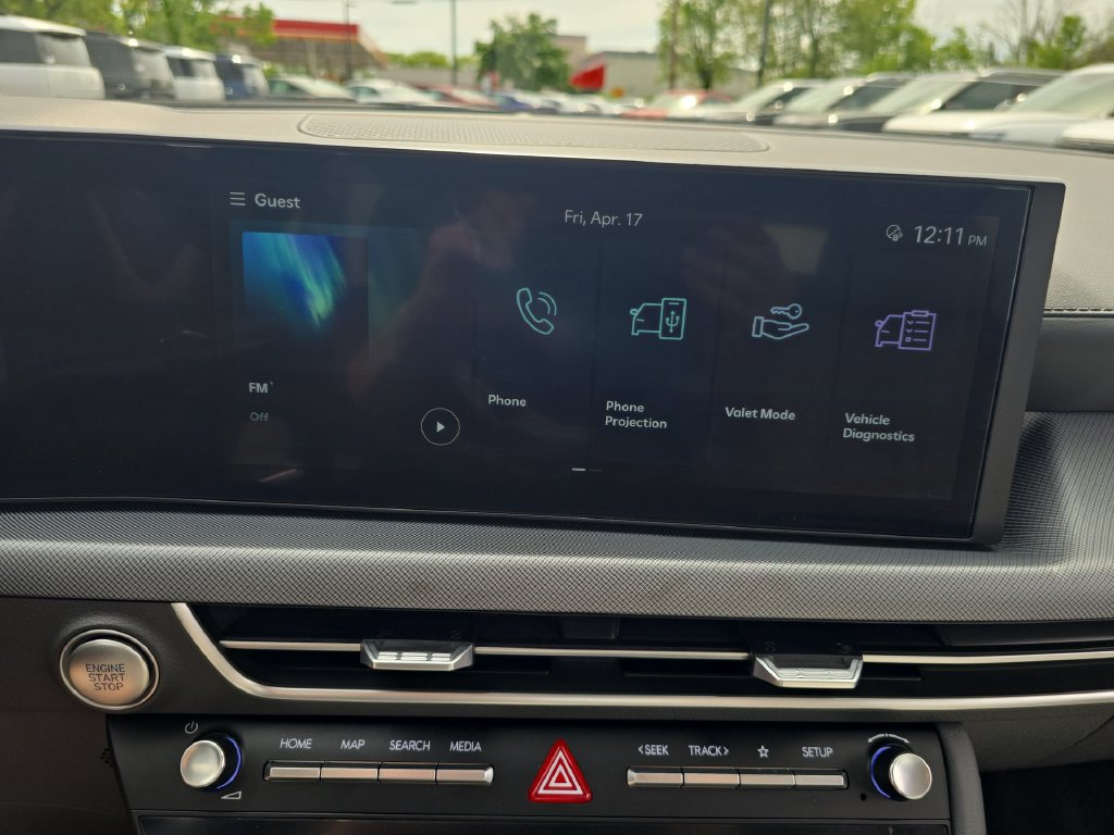 Used 2025 Hyundai Sonata SEL AWD/4WD image 16