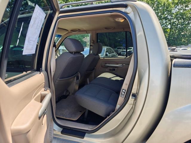 Used 2001 Ford Explorer Sport Trac 2WD image 22