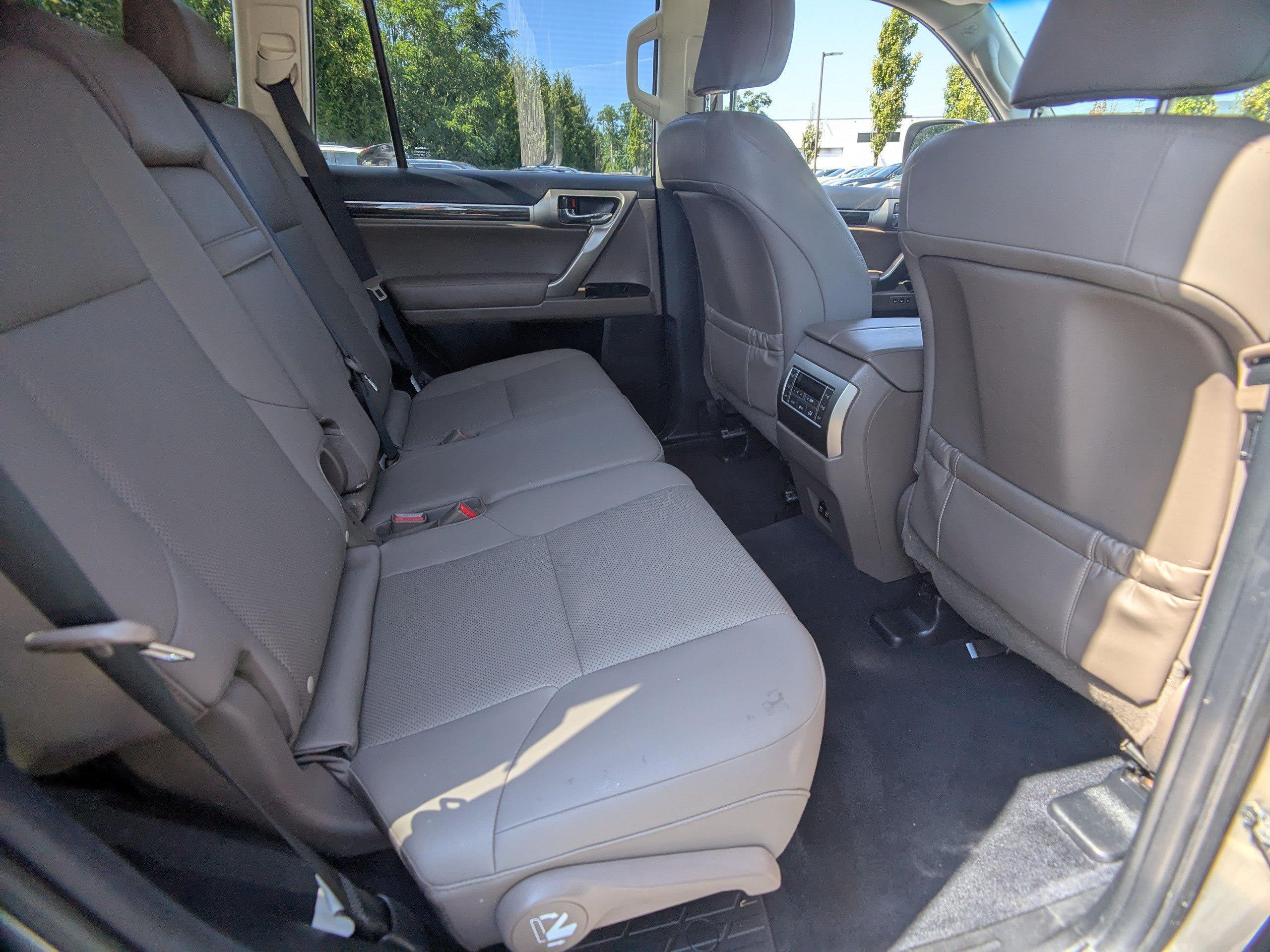 Used 2020 Lexus GX 460 Premium w/ Premium Package AWD/4WD image 11
