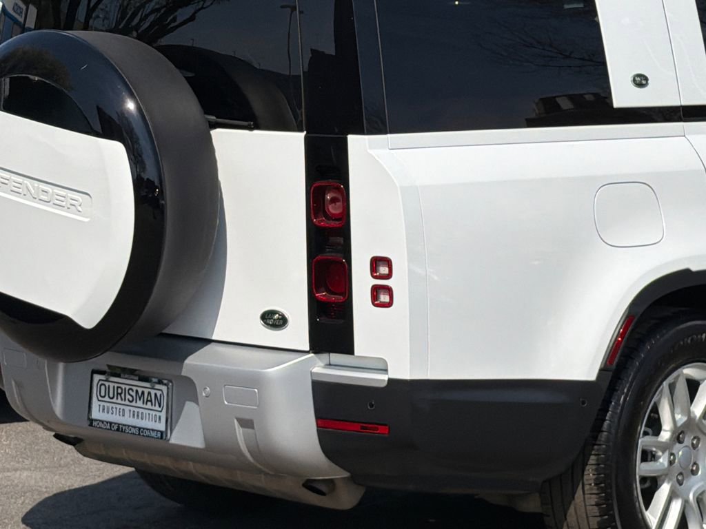 Used 2023 Land Rover Defender 130 S image 7