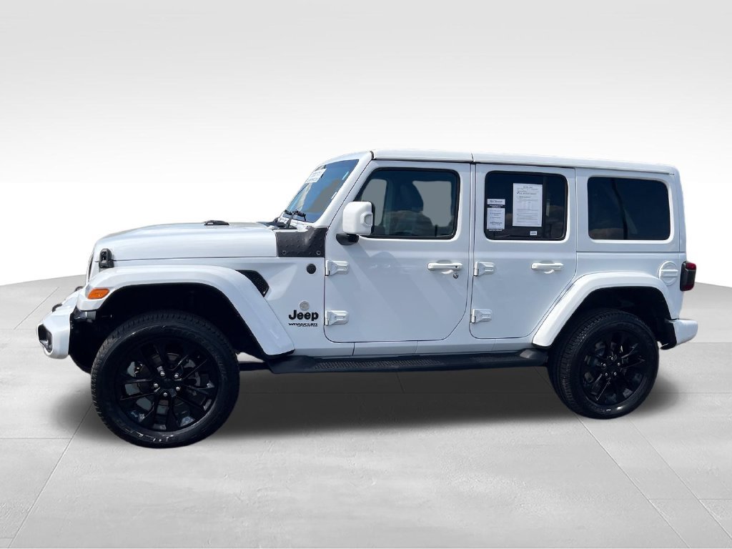Used 2022 Jeep Wrangler Unlimited Sahara AWD/4WD image 2