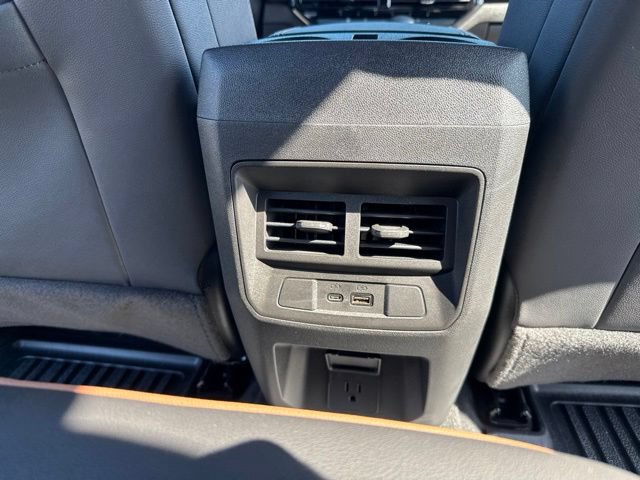 Used 2024 GMC Canyon AT4 w/ AT4 Premium Package AWD/4WD image 26