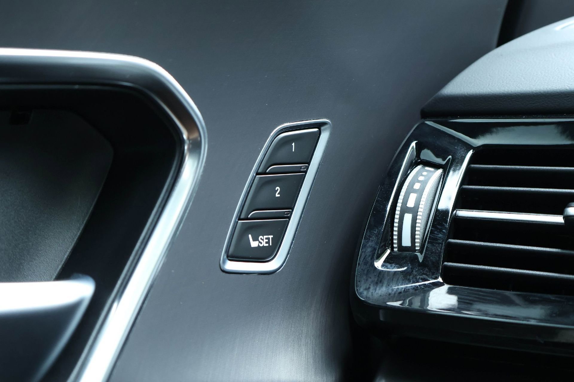 Certified 2026 Acura RDX SH-AWD image 25