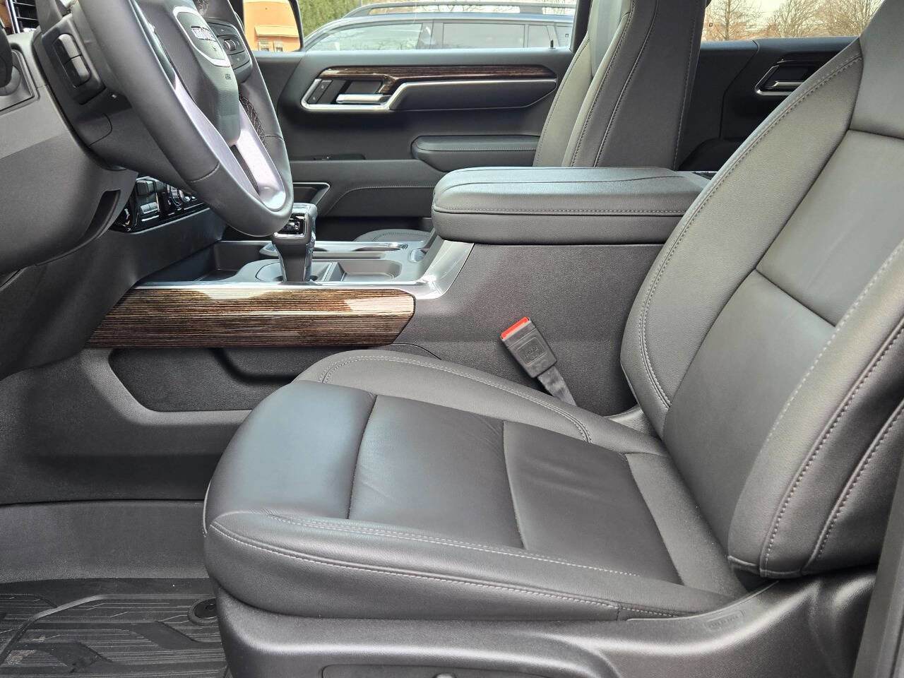 Used 2025 GMC Sierra 1500 Elevation w/ Elevation Premium Package image 39