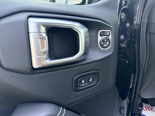 Used 2023 Jeep Gladiator Rubicon w/ Cold Weather Group AWD/4WD image 46