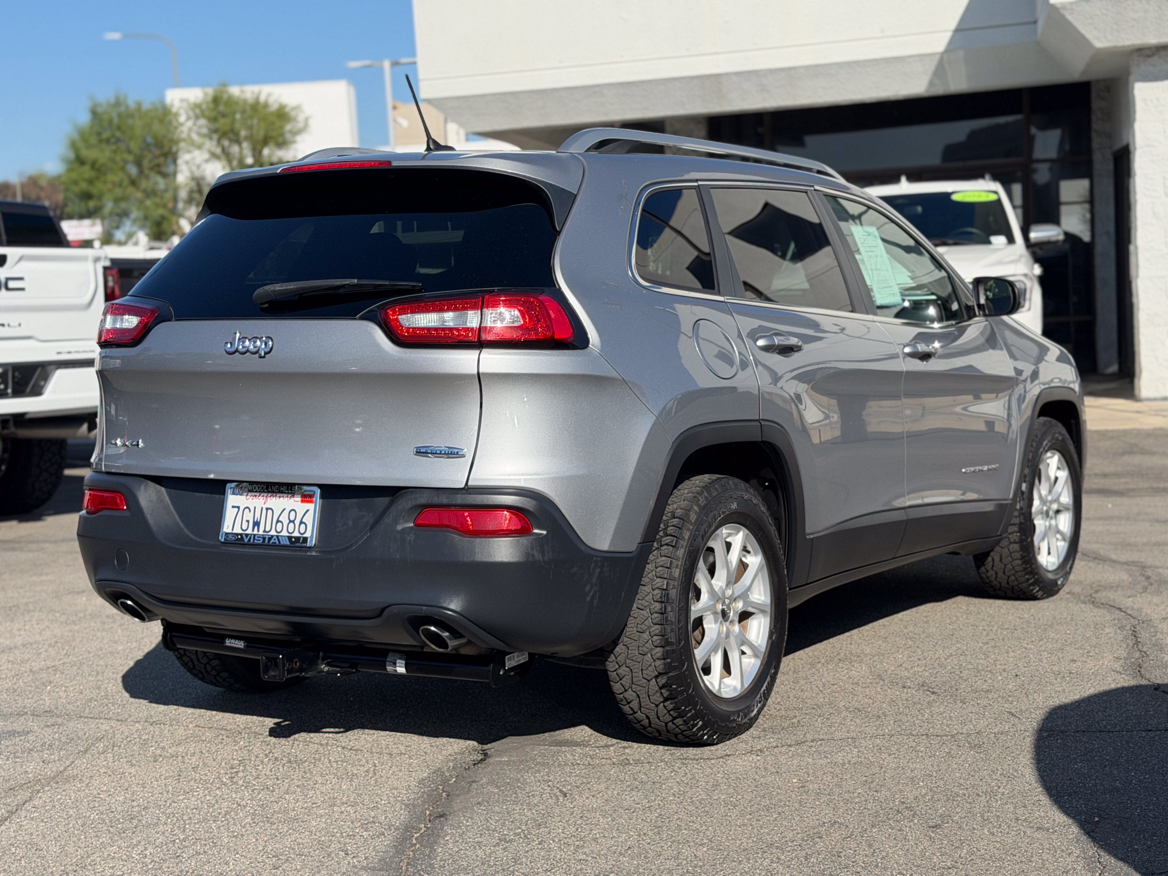 Used 2014 Jeep Cherokee Latitude AWD/4WD image 7