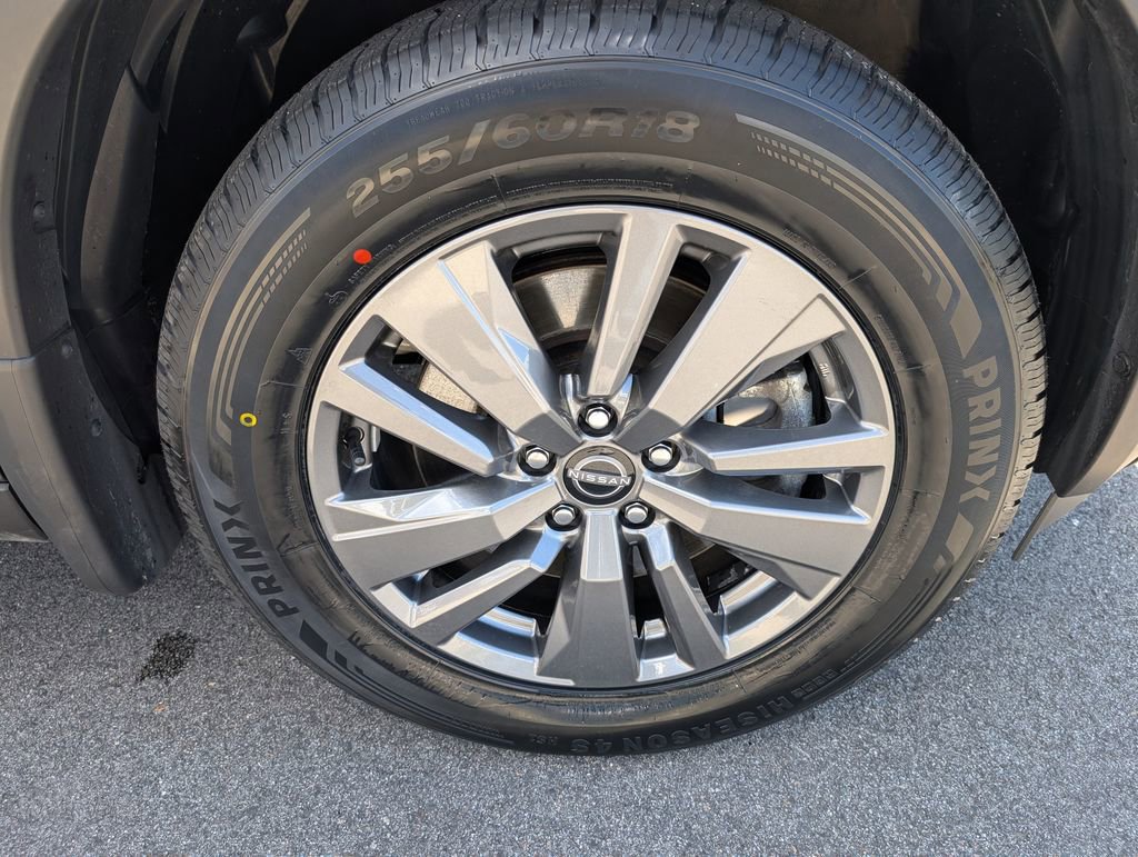 Used 2024 Nissan Pathfinder S AWD/4WD image 12