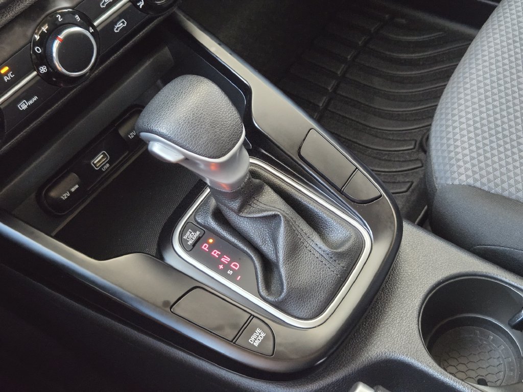 Certified 2022 Kia Soul LX w/ Technology Package FWD image 23